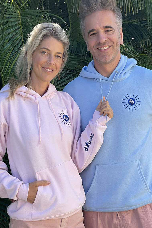 couple-blue-pink-hoodie_2.jpg